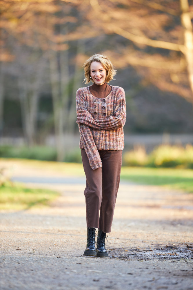 Jacke mit Rippenmuster | Anleitungsheft + Wolle Laos Kettgarn  | Stricken | Pro Lana, Christophorus Verlag